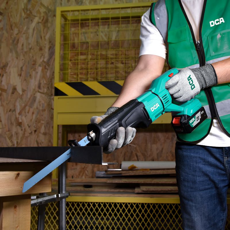 DCA 20V Cordless Reciprocating Saw With 4.0Ah*2 & Charger